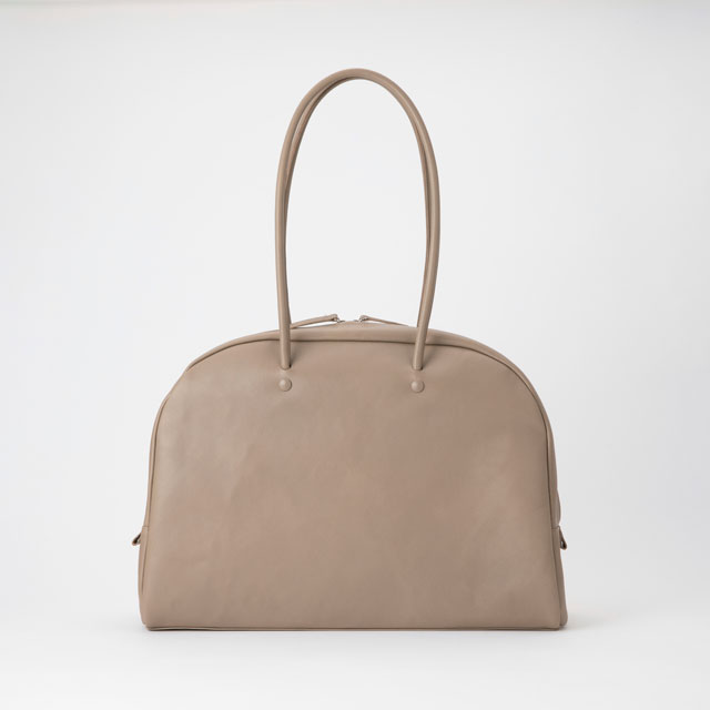 国産牛革のボストンバッグ