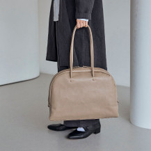 国産牛革のボストンバッグ