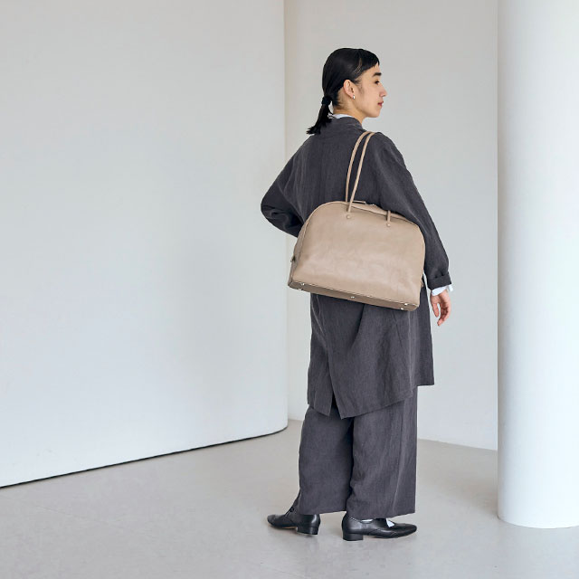 国産牛革のボストンバッグ