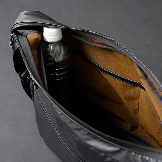 SHOULDER BAG-PREMIUM- BLACK×BLACK Synthetic Leather