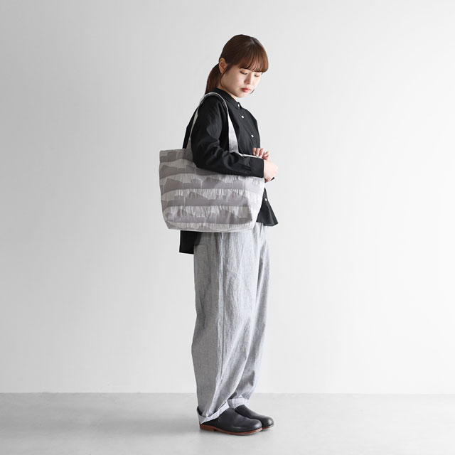 先染め朱子織シャトルジャガードトートバッグ　ライトグレー