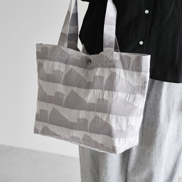 先染め朱子織シャトルジャガードトートバッグ　ライトグレー