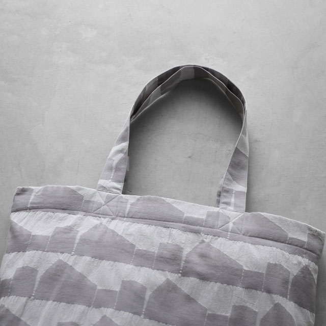 先染め朱子織シャトルジャガードビッグトートバッグ