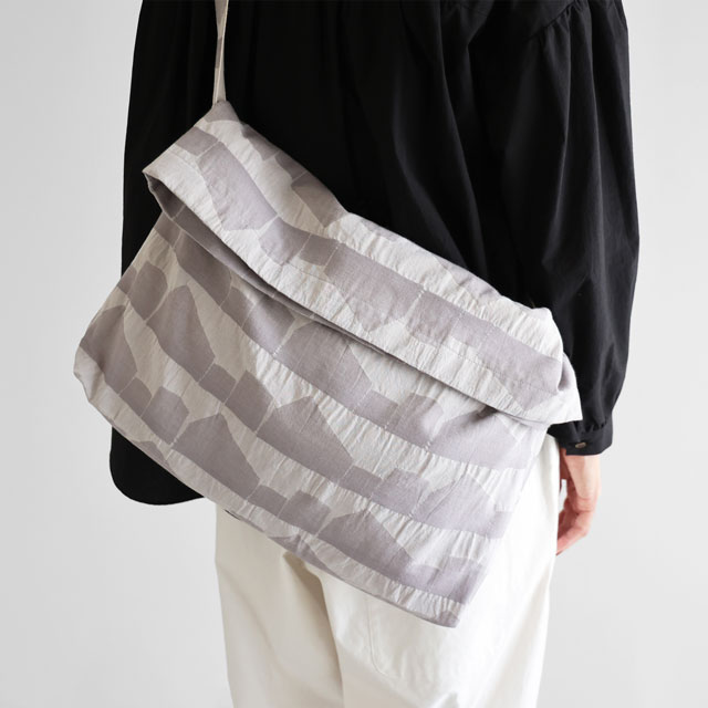 先染め朱子織シャトルジャガード2WAYショルダーバッグ　ライトグレー