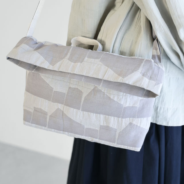 ■【新品】HUIS |先染め朱子織シャトルジャガードトートバッグ（ライトグレー） 先染め朱子織シャトルジャガードビッグトートバッグ（ライト