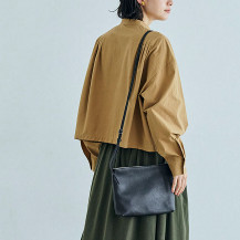 【WEB限定】Inswirl SOCOCHE BAG MEDIUM