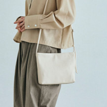 【WEB限定】Inswirl SOCOCHE BAG MEDIUM