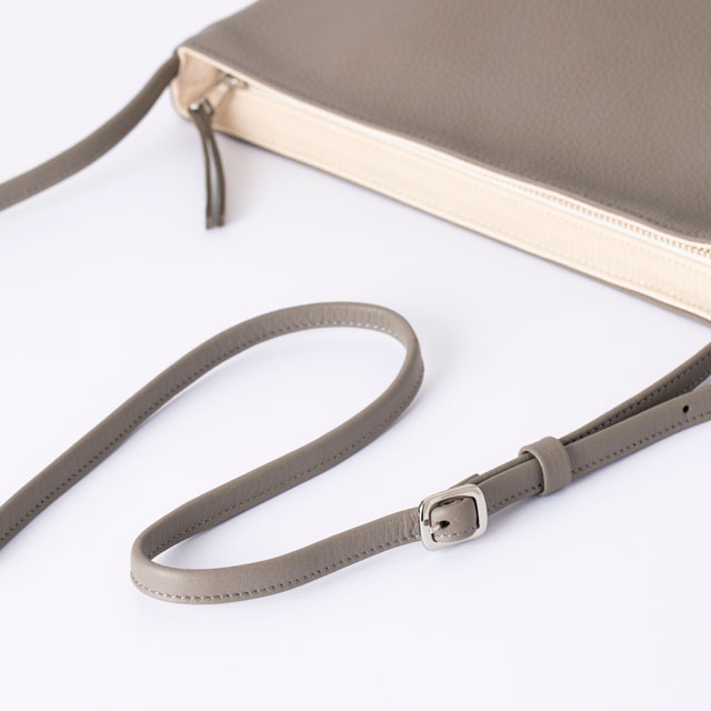 【WEB限定】Inswirl SACOCHE BAG MEDIUM