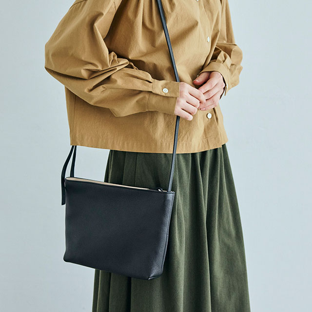 【WEB限定】Inswirl SACOCHE BAG MEDIUM