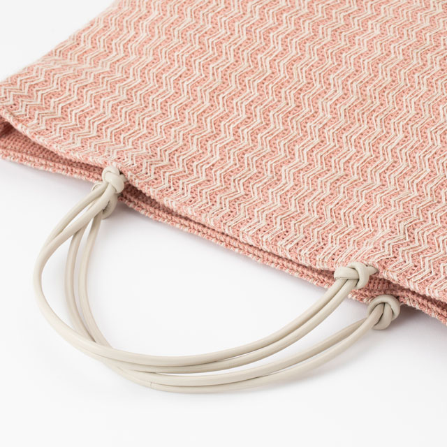 ラッセル編み横長バッグ