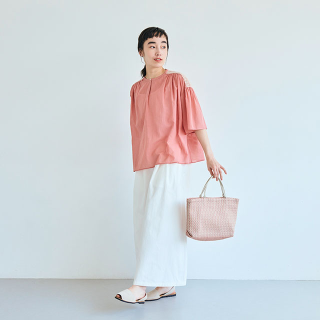 ラッセル編み横長バッグ