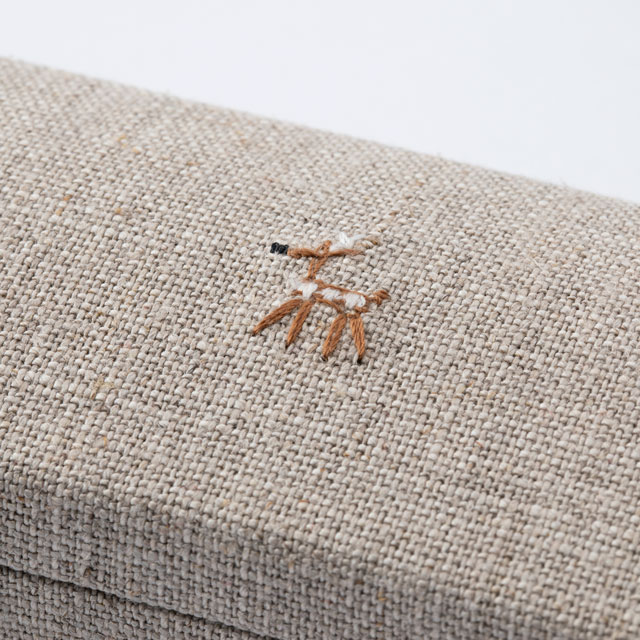 鹿の家族めがねケース