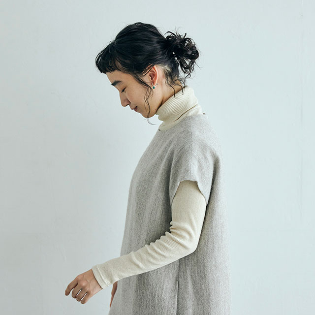 綿麻テレコのタートルネック