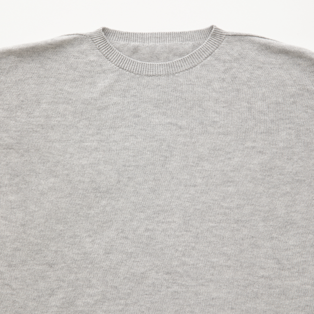 肌で着るコットンカシミヤのニットTシャツ
