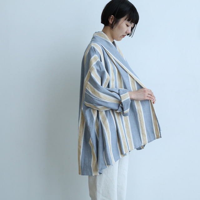 sakata short haori 　ブラシストライプブルーゴールド　フリーサイズ