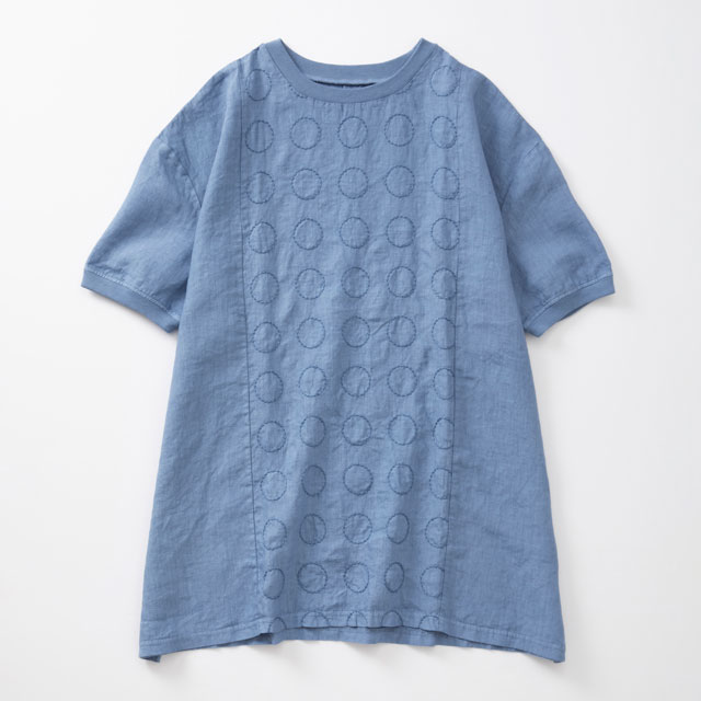 丸紋刺繍の麻布Ｔシャツチュニック	浅縹