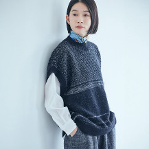 【WEB限定】ウールと麻の引き揃えニットベスト