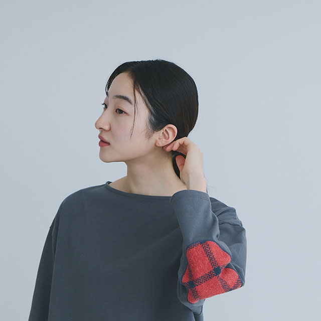 布ぬのバスクシャツ　ネップ糸綾織