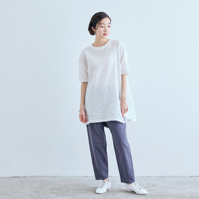 刺繍の半袖チュニック　山路紋