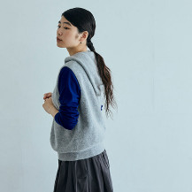 ウールフォックスのライトニットパーカーベスト