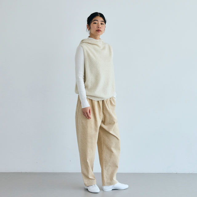 ウールフォックスのライトニットパーカーベスト