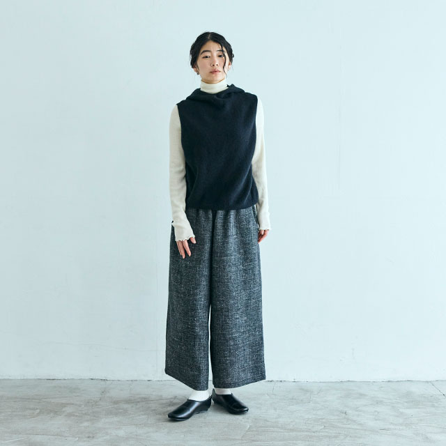 ウールフォックスのライトニットパーカーベスト