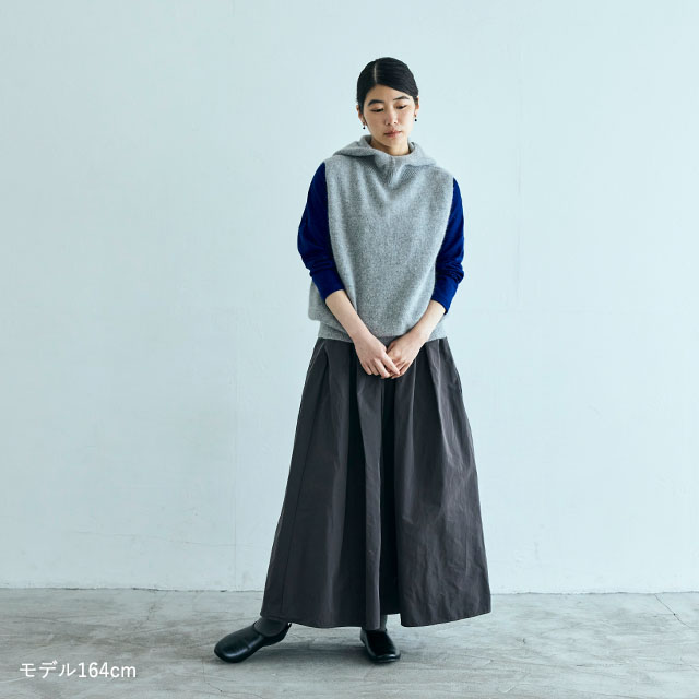 ウールフォックスのライトニットパーカーベスト