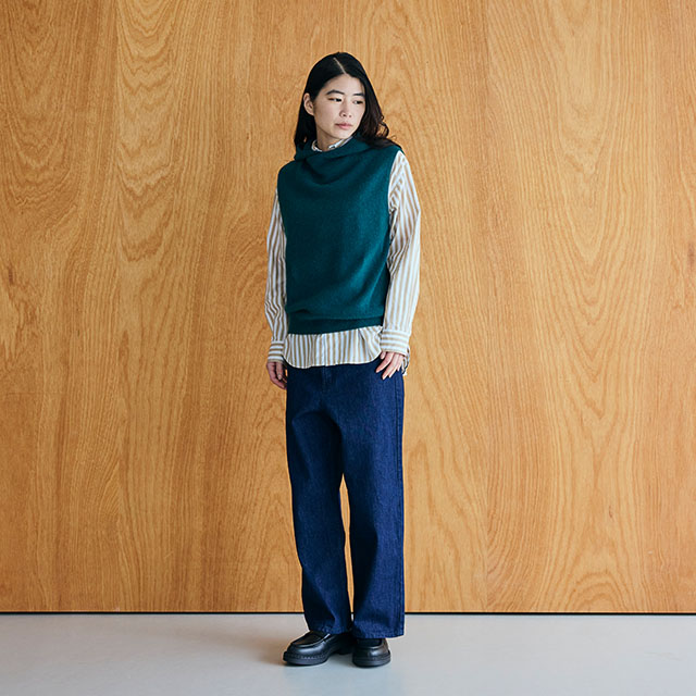 ウールフォックスのライトニットパーカーベスト