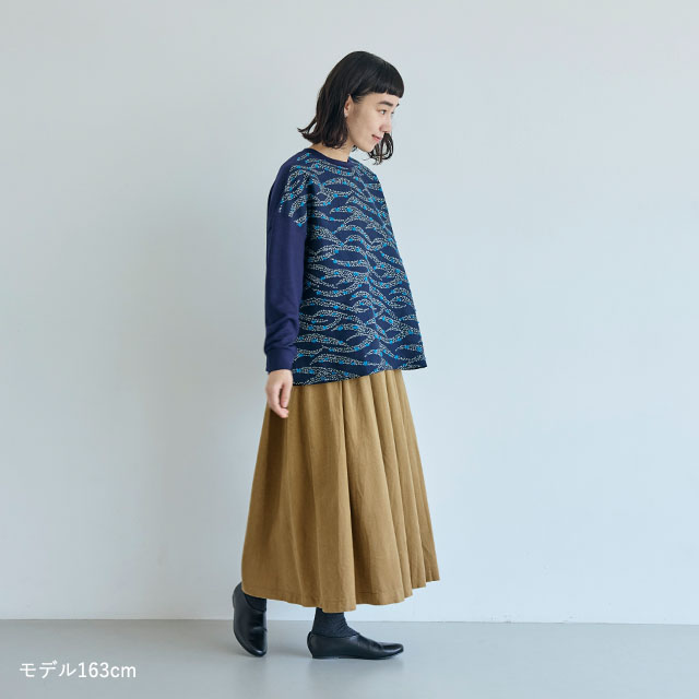 めぐり布 後ろボタンカットソー