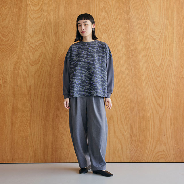 めぐり布 後ろボタンカットソー