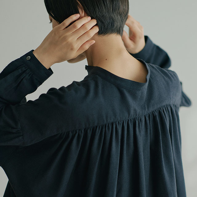 中川政七商店　2025秋冬発売　新品　やわらかネルのバックギャザーロングブラウス やわらかネルのバックギャザーロングブラウス｜衣料品｜中川政七