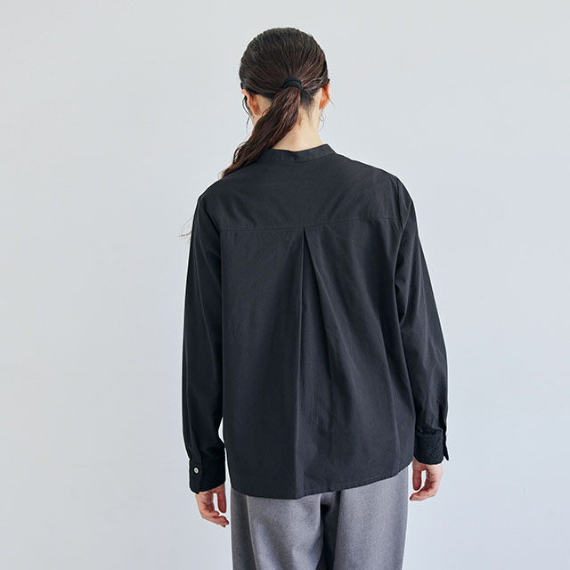 刺繍のブラウス