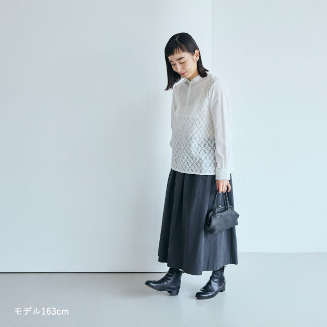 刺繍のブラウス