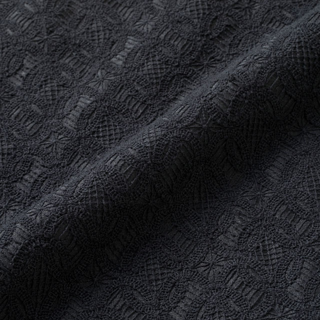 刺繍のブラウス