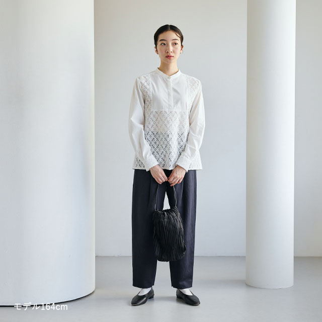 刺繍のブラウス