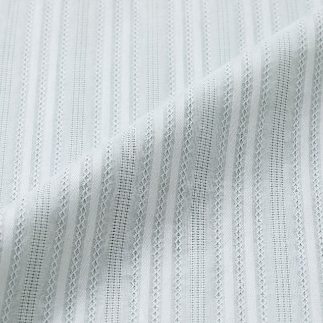 からみ織のプルオーバー