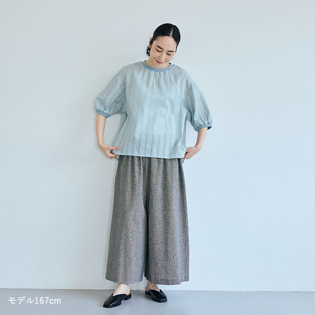 からみ織のプルオーバー