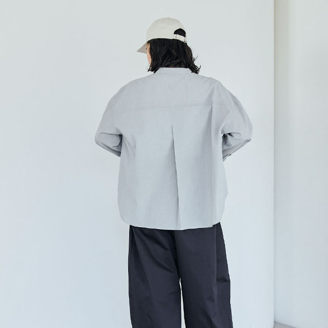 ドットドビーのブラウス