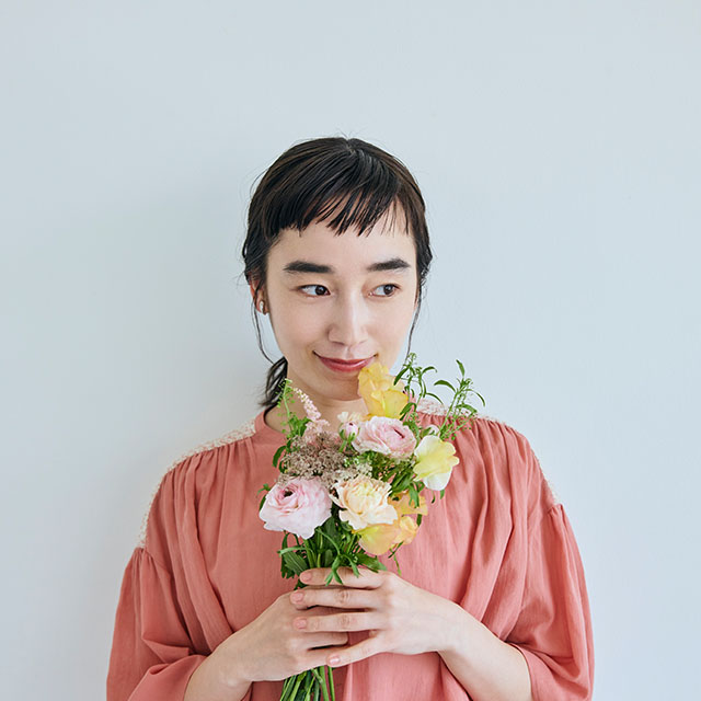 ラッセル編みのプルオーバー