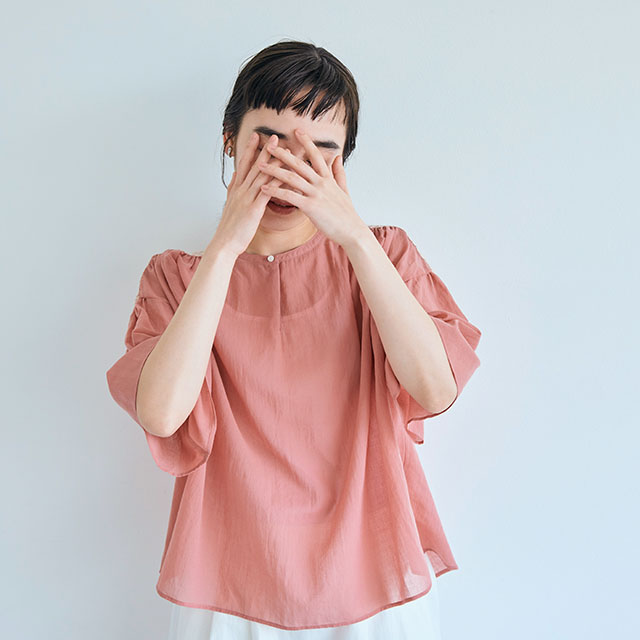 ラッセル編みのプルオーバー