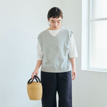 綿麻のニットベスト