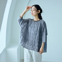 刺繍のワイドプルオーバー　丸紋