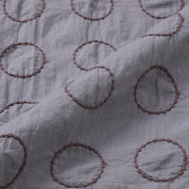 刺繍のワイドプルオーバー 丸紋
