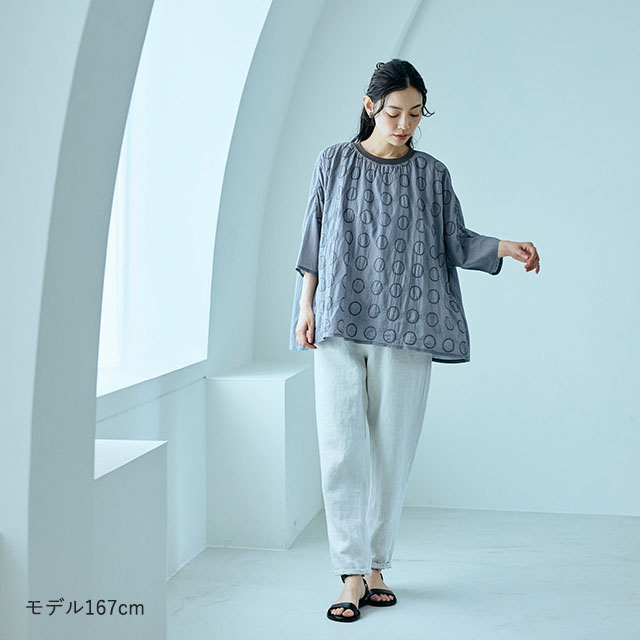 刺繍のワイドプルオーバー　丸紋