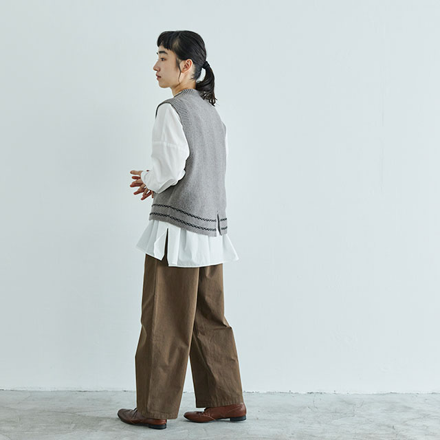 こぎん模様のニットベスト