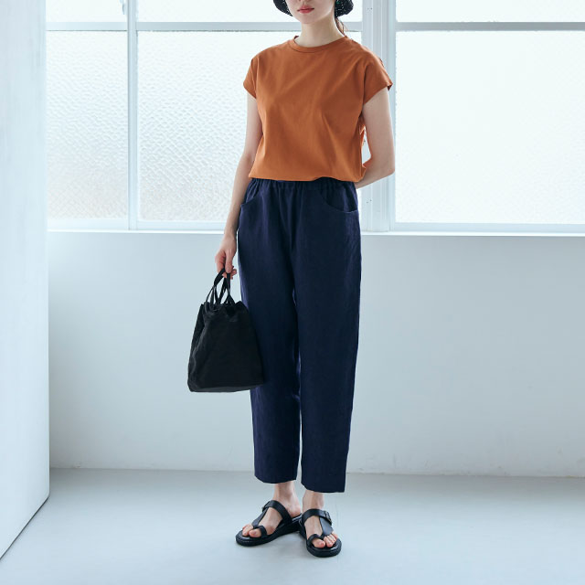 リネンデニムのパンツ