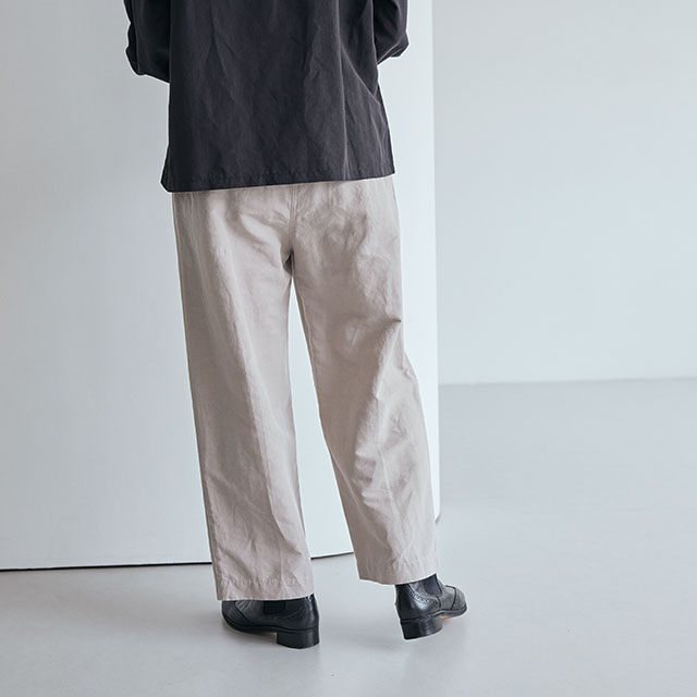 ストレートパンツ