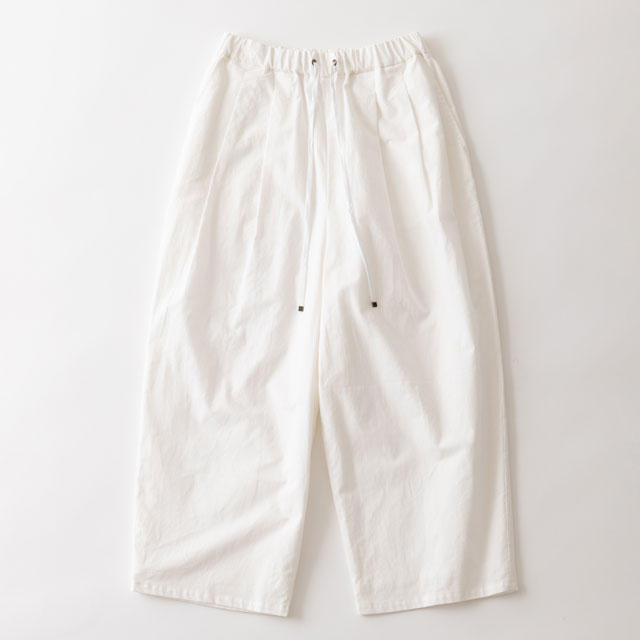 ゆったり2タックテーパードパンツ ホワイト FREE