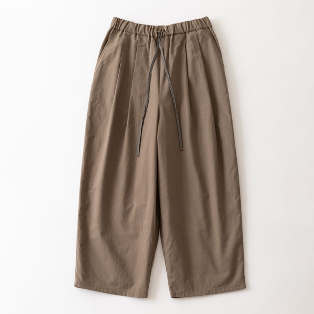 ゆったり2タックテーパードパンツ ホワイト FREE