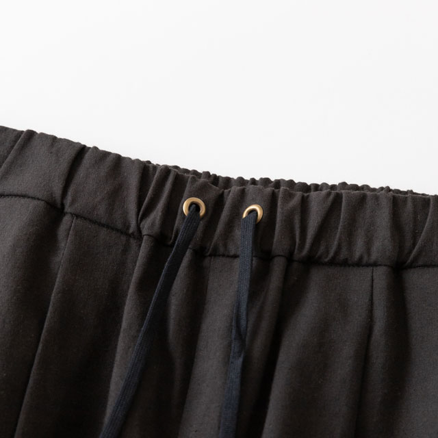 ゆったり2タックテーパードパンツ ホワイト FREE